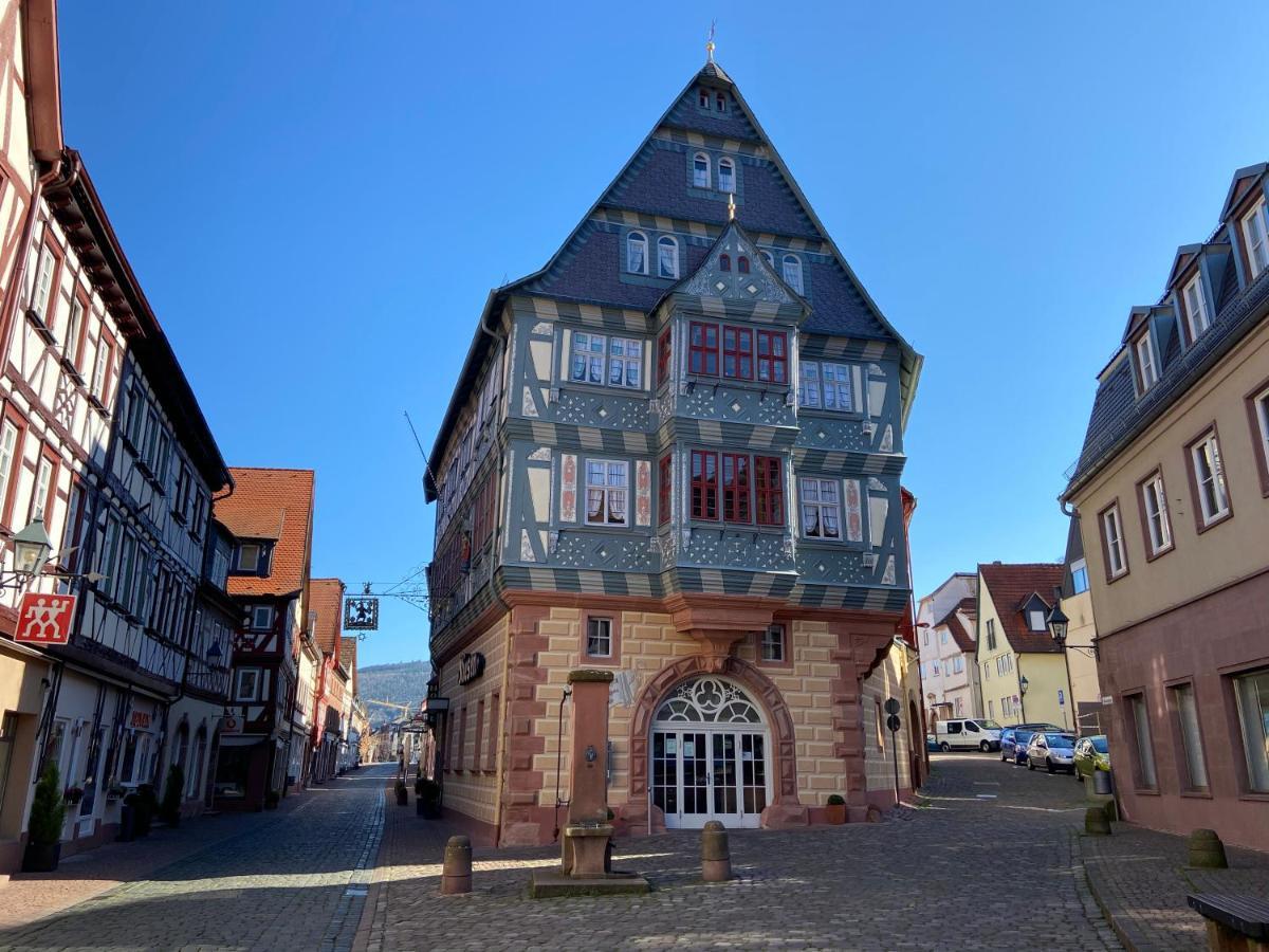 Hotel Zum Riesen - Aelteste Fuerstenherberge Deutschlands Мільтенберг Екстер'єр фото