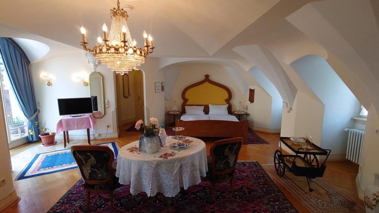 Hotel Zum Riesen - Aelteste Fuerstenherberge Deutschlands Мільтенберг Екстер'єр фото