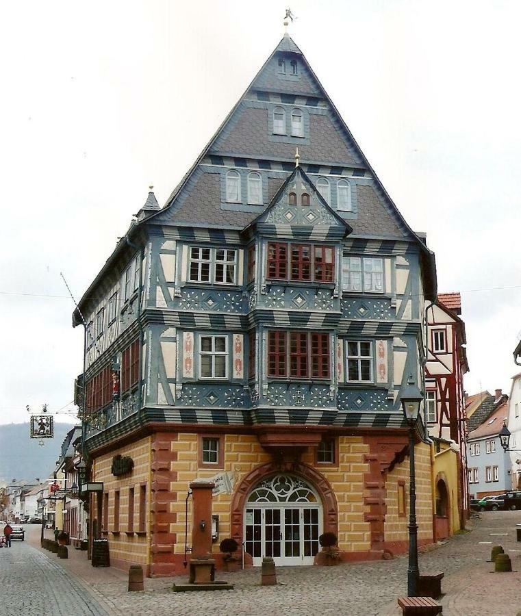 Hotel Zum Riesen - Aelteste Fuerstenherberge Deutschlands Мільтенберг Екстер'єр фото